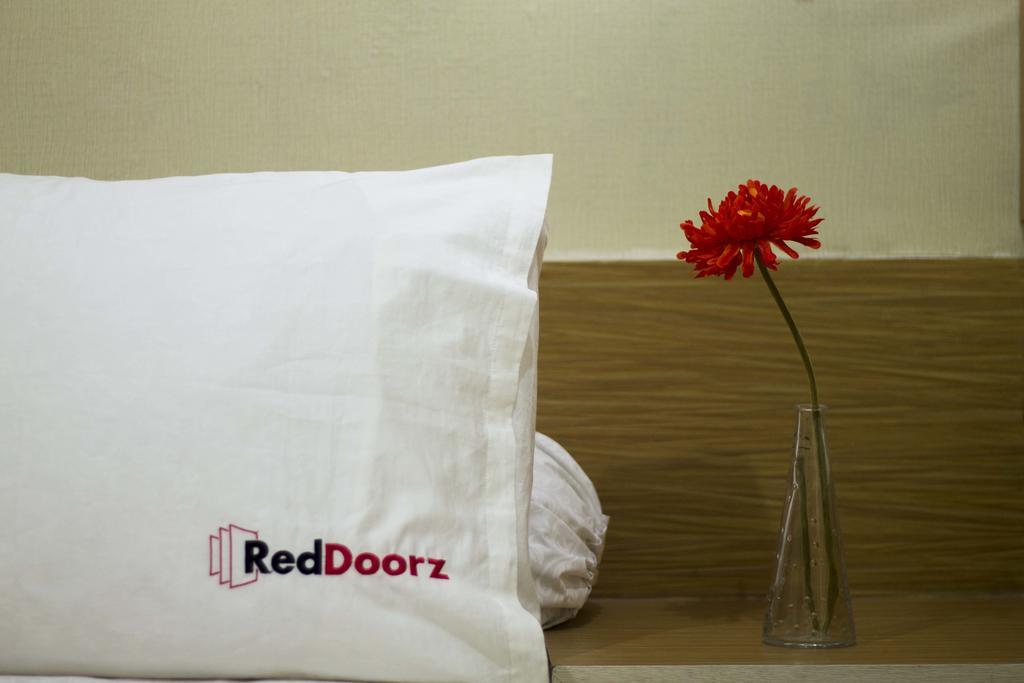 فندق Reddoorz @ Klender جاكرتا المظهر الخارجي الصورة