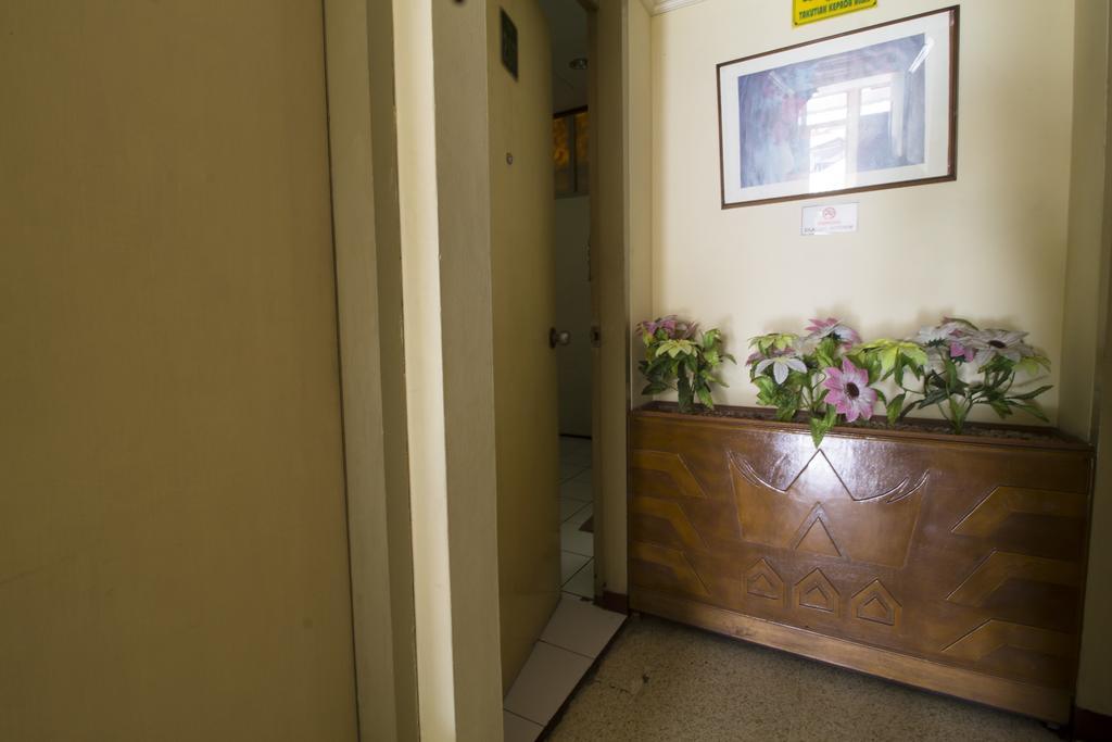 فندق Reddoorz @ Klender جاكرتا المظهر الخارجي الصورة